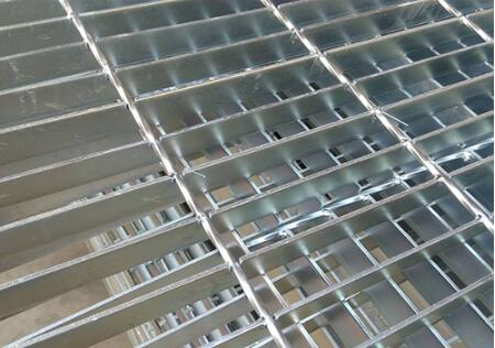 鍍鋅格柵板的特點有哪些